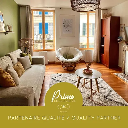 Appartement exclusif de 65 m2 en coeur de ville avec parking, accès inclus à salle de sport de 2000m2, Sauna&Hammam Nevers Extérieur photo