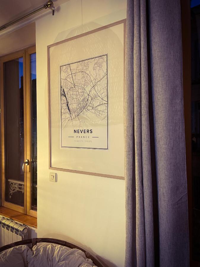 Le Noeud Vert: Nevers-themed With City-center Parking & Fitness Access Apartment