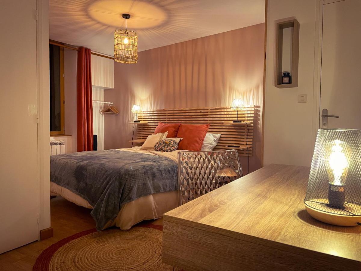 Le Noeud Vert: Nevers-themed With City-center Parking & Fitness Access Apartment