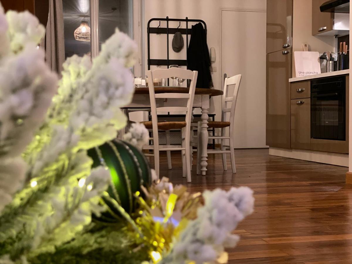 Apartment Le Noeud Vert: Nevers-themed With City-center Parking & Fitness Access Nevers