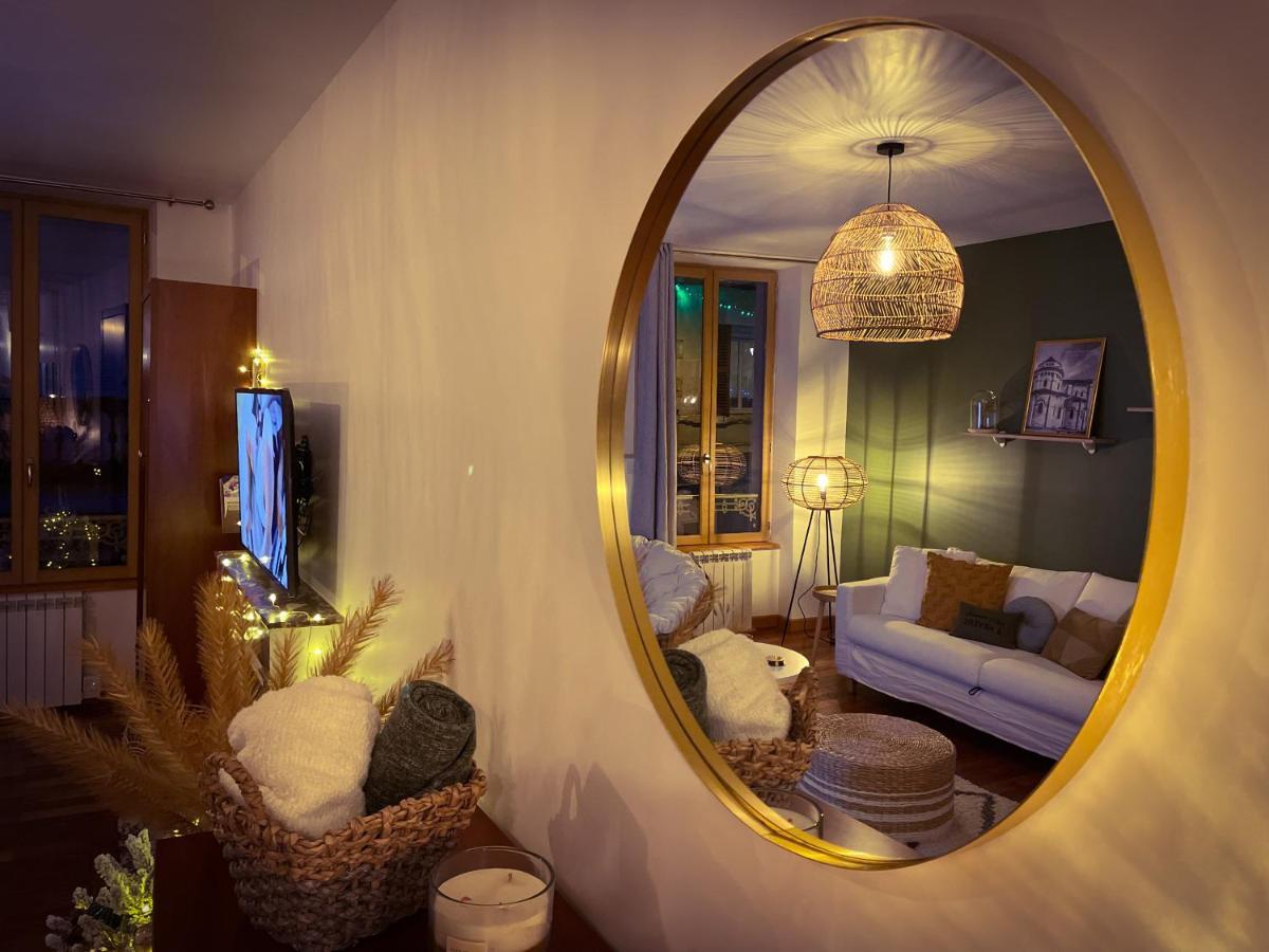 Apartment Le Noeud Vert: Nevers-themed With City-center Parking & Fitness Access *